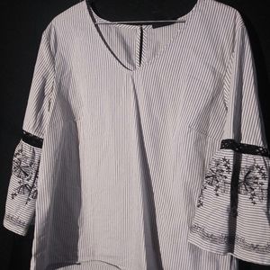 Feminine blouse